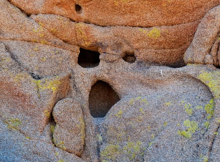 Hole In the Head Rock 1199.jpg - Copyright 2010 DonJacobson